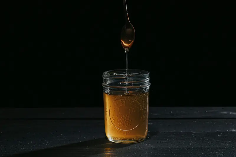 Sweet scents: vanilla, amber, honey